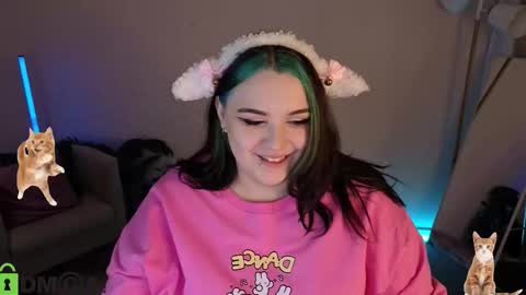 Mia online show from 03/21/26, 01:43