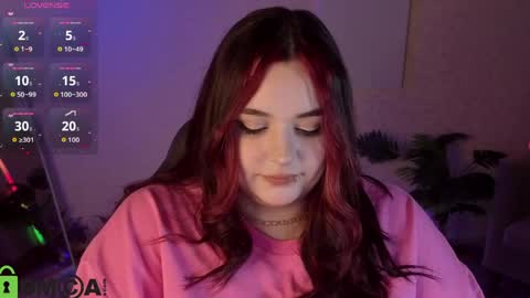 Mia online show from 04/10/26, 01:33