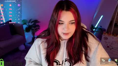 Mia online show from 05/25/26, 01:00