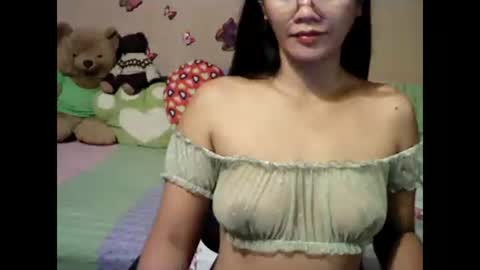 Snapshot of mia_rein chatting on 02/13/25, 12:57 mia_rein online show from 02/13/25, 12:57