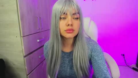 Snapshot of mia_rise chatting on 11/05/25, 02:55 Mia online show from 11/05/25, 02:55