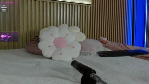Snapshot of mia_rosalie chatting on 04/30/26, 09:30 mia_rosalie online show from 04/30/26, 09:30