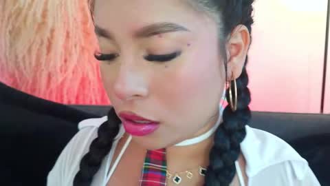 Mia online show from 03/28/26, 10:09