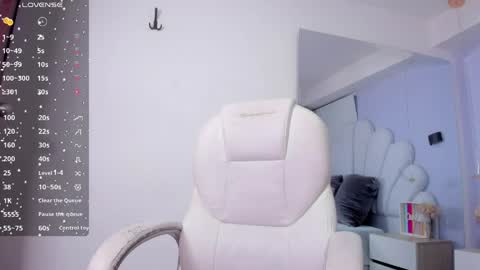 Snapshot of mia_rouxx1 chatting on 04/13/26, 04:07 Mia online show from 04/13/26, 04:07