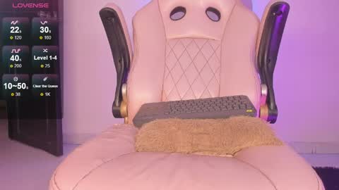 mia_royal online show from 04/09/26, 03:50