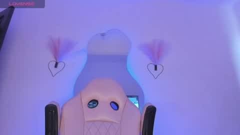 mia_royal online show from 04/18/26, 06:56