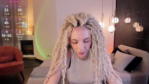 Mia online show from 10/14/25, 06:03