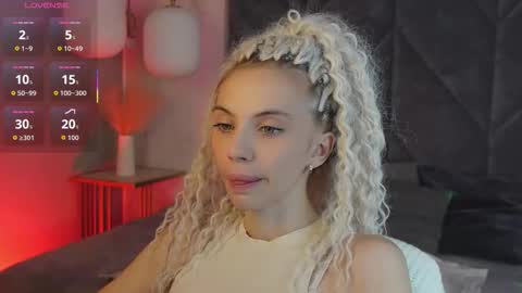 Mia online show from 01/13/26, 06:08