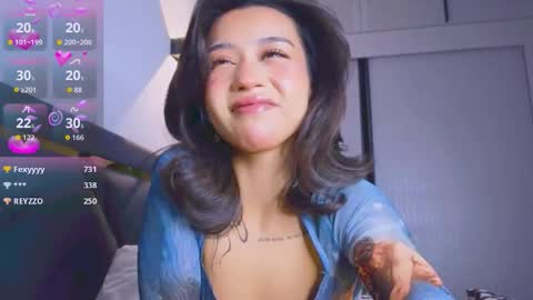 Mia online show from 10/31/25, 08:54