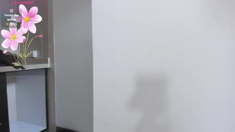 M I A online show from 04/17/26, 12:19