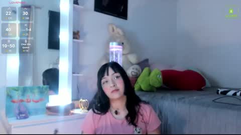 Mia  online show from 11/20/25, 01:55