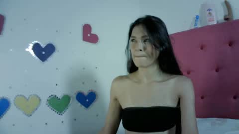 Snapshot of mia_suarez4 chatting on 06/13/26, 12:30 MIA suarez4 online show from 06/13/26, 12:30