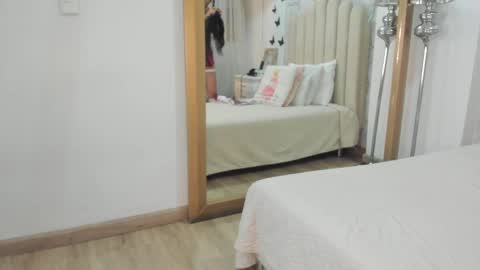 Snapshot of mia_tentacion__ chatting on 05/10/26, 03:33 mia_tentacion__ online show from 05/10/26, 03:33