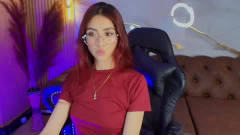 Mia online show from 10/07/25, 01:52