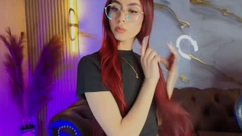 Mia online show from 10/31/25, 02:29