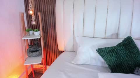 mia vixenn  online show from 01/07/26, 11:18