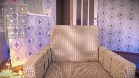 mia_wallase online show from 03/10/25, 10:59