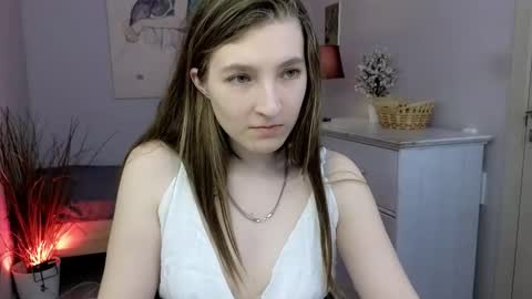 Mia online show from 11/29/25, 10:18