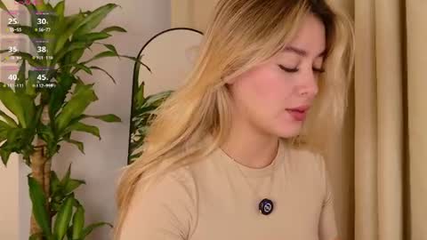 Mia White  online show from 07/21/26, 02:08