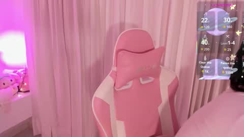 mia_yeager online show from 12/19/25, 03:46