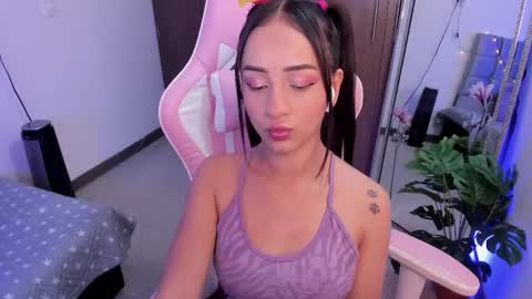 mia  nicolle online show from 02/26/25, 02:59