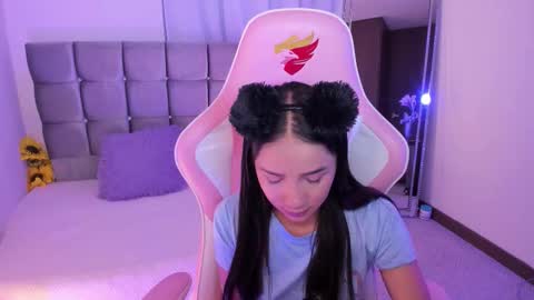 mia  nicolle online show from 09/18/25, 11:18