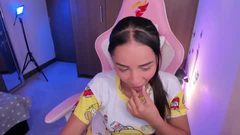 Snapshot of miaa_06 chatting on 01/19/26, 02:15 mia nicolle online show from 01/19/26, 02:15