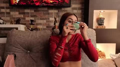 miaa_as_ online show from 09/25/25, 02:54