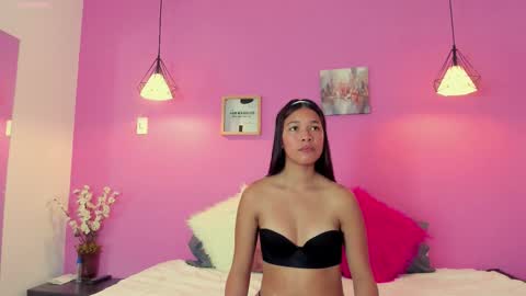 Mia Coleman online show from 11/03/25, 03:46