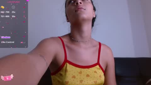 Snapshot of miaa_heart chatting on 01/21/25, 11:46 Mia online show from 01/21/25, 11:46