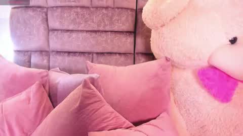 miaa_quinn online show from 12/16/25, 02:49