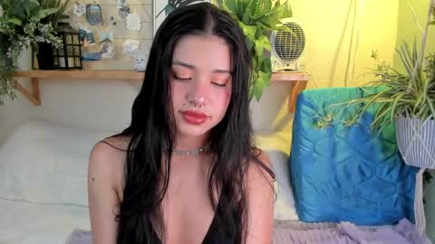 Snapshot of miaa_rose__ chatting on 12/14/24, 06:13 Miaa online show from 12/14/24, 06:13