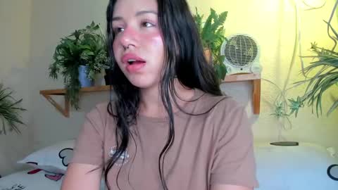 Snapshot of miaa_rose__ chatting on 01/18/25, 09:56 Miaa online show from 01/18/25, 09:56