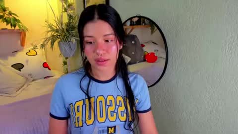 Snapshot of miaa_rose__ chatting on 01/31/25, 09:59 Miaa online show from 01/31/25, 09:59