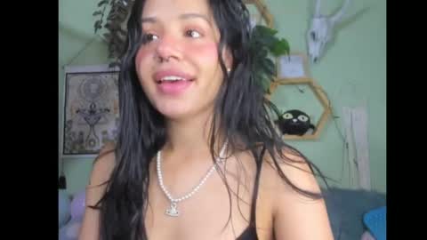 Snapshot of miaa_rose__ chatting on 02/13/25, 04:32 Miaa online show from 02/13/25, 04:32