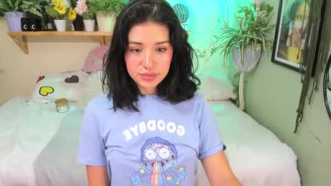 Snapshot of miaa_rose__ chatting on 09/18/25, 04:42 Miaa online show from 09/18/25, 04:42