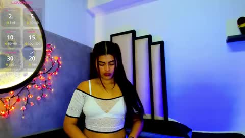 Mia online show from 10/08/25, 11:52