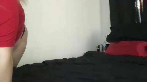 Mia Moji online show from 12/01/25, 02:00