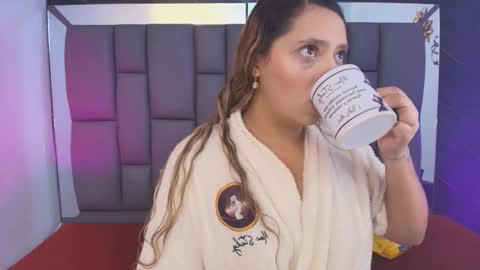 Mia online show from 02/03/26, 12:10