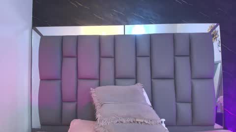 Mia online show from 02/16/26, 12:12