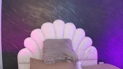 Mia online show from 03/16/26, 12:09