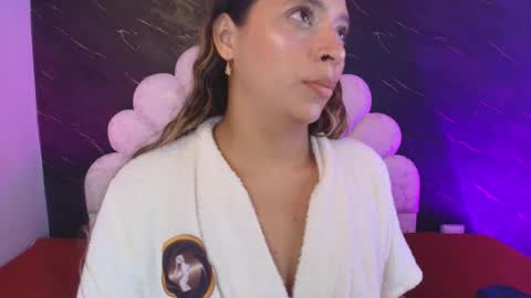 Mia online show from 05/19/26, 12:11