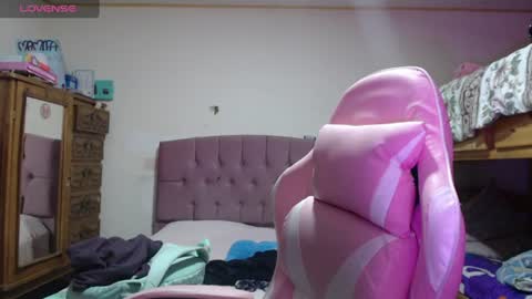 Snapshot of miaabrownn chatting on 06/18/26, 11:09 MIA online show from 06/18/26, 11:09
