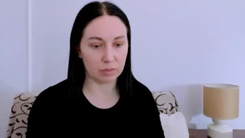 Mia online show from 04/10/26, 03:28