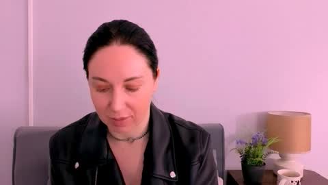 Mia online show from 04/25/26, 03:31