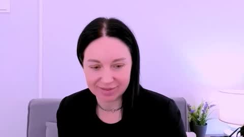 Mia online show from 05/14/26, 03:52