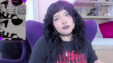 Mia online show from 01/05/26, 05:27