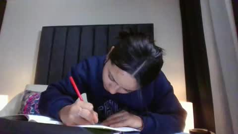 miaandnaty1 online show from 01/26/25, 05:45