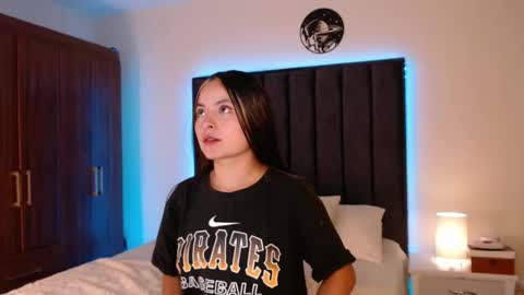 miaandnaty1 online show from 09/25/25, 03:21