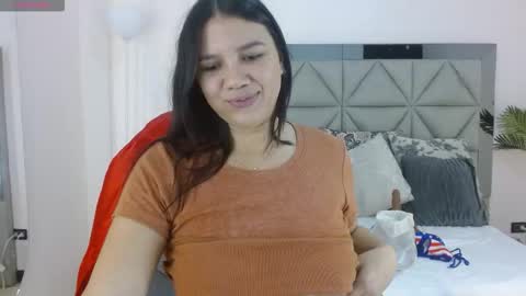 Mia Rodriguez online show from 11/26/25, 08:32